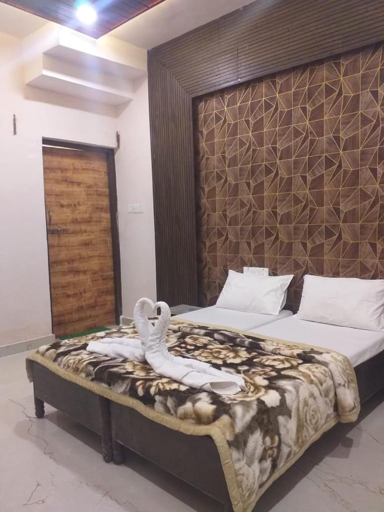 Radhe Krishna Villa Dhanwār エクステリア 写真