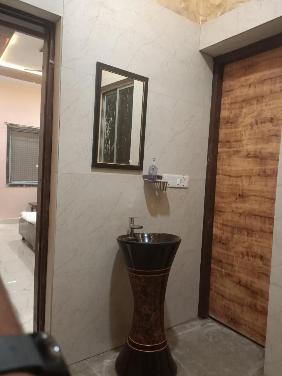Radhe Krishna Villa Dhanwār エクステリア 写真